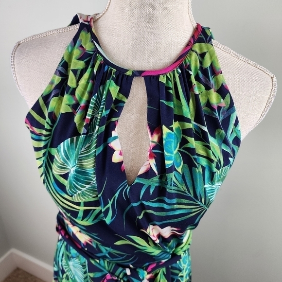 Tahari Floral Print A Line Midi Lined Dress With Keyhole Front Opening Size 2 - Picture 2 of 8